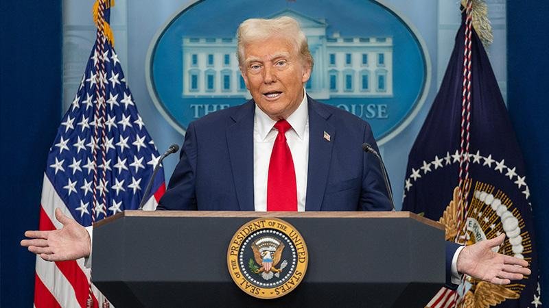 Trump: İran'a giden büyük ve güçlü gemilerimiz var, umarım kullanmak zorunda kalmayız