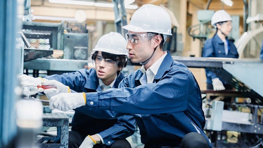 Yaponiyada əcnəbi işçilərin sayı yenidən rekord həddə çatıb