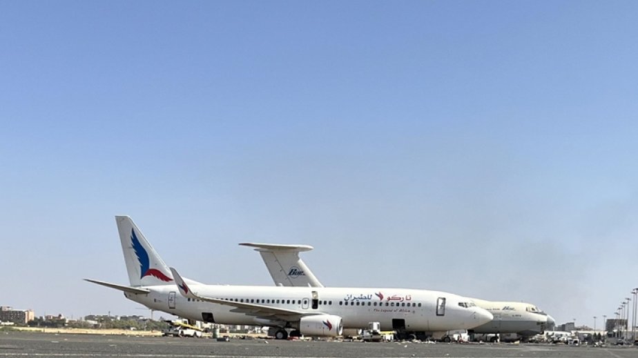 Sudanın paytaxtına 1023 gündən sonra ilk dəfə sərnişin təyyarəsi eniş edib