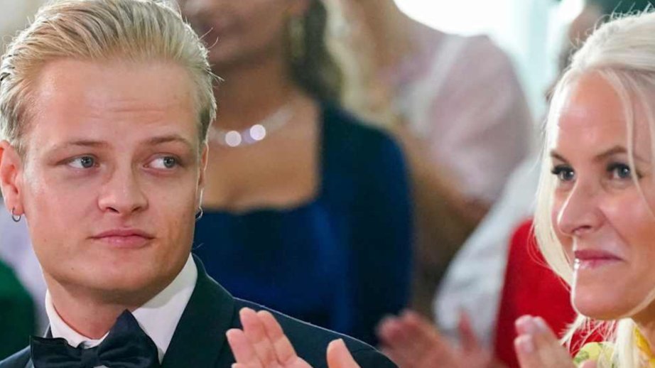 Norveçdə vəliəhd şahzadənin oğlunun məhkəməsi başlayır
