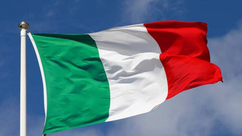 İtalya'da göstericiler ile polis arasında çatışma yaşandı