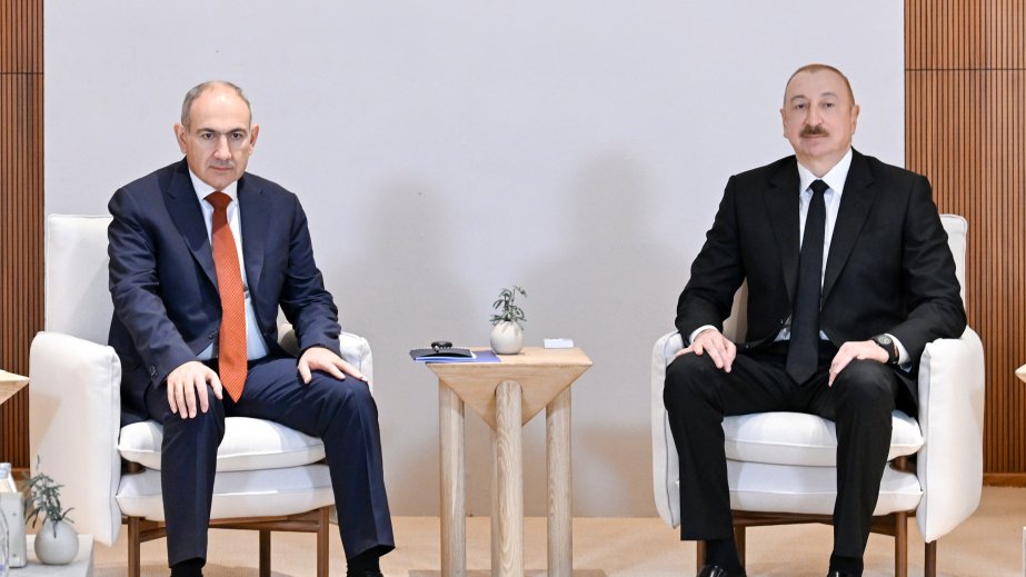 President Ilham Aliyev holds expanded meeting with Armenian Prime Minister in Abu Dhabi