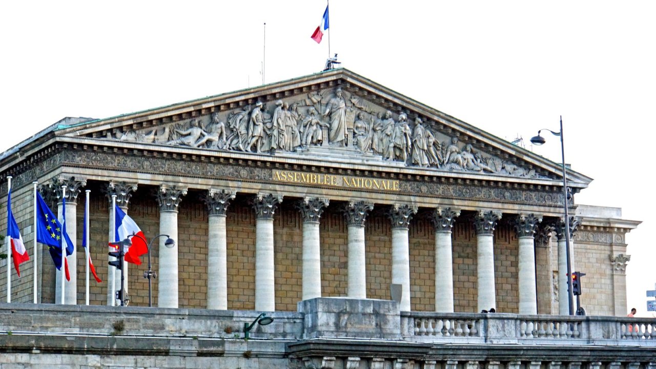 Fransanın qərəzli qətnaməsi: Cənubi Qafqazda sülh gündəliyinə siyasi müdaxilə - Şərh