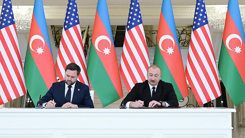 ABD Başkan Yardımcısı Vance, Azerbaycan'da