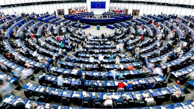 Avrupa Parlamentosu'ndan Ukrayna'ya 90 milyar avroluk krediye onay