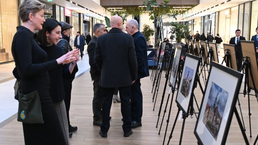 Bakıda “Avropanın meydanları” adlı fotosərgi açılıb