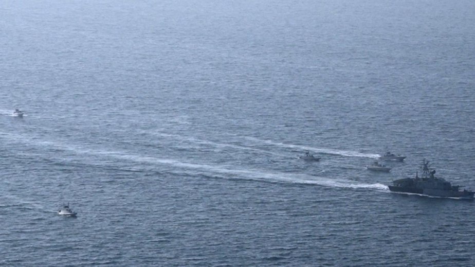 Cenevrə danışıqları ərəfəsində Tehran Hörmüz boğazında hərbi təlim keçirib, Araqçi isə BAEA rəhbəri ilə görüşüb