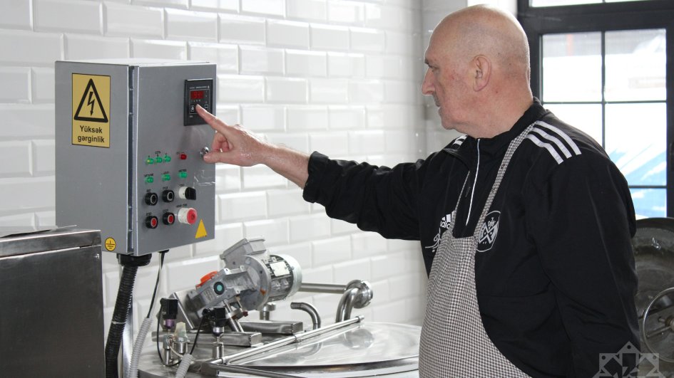 Vegetarianlar üçün yeni dad - Əti əvəz edən və qızardıla bilən pendir brendi