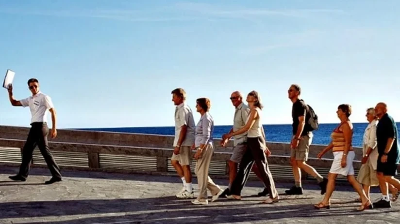 Azərbaycanda 157 turizm bələdçisinə vəsiqə verilib