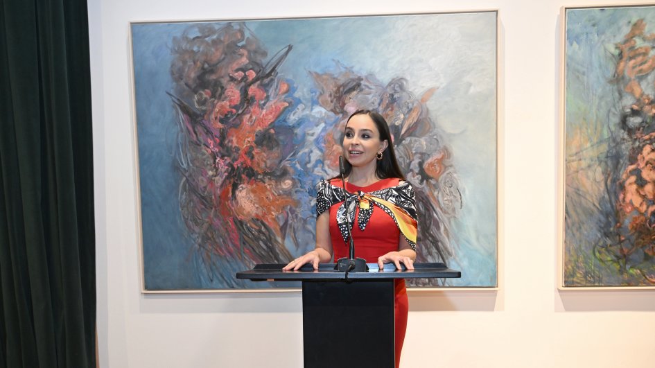 Heydər Əliyev Fondunun vitse-prezidenti Leyla Əliyeva və Bakı Media Mərkəzinin rəhbəri Arzu Əliyeva Tiranada MAMA “Ana təbiət” beynəlxalq incəsənət sərgisinin açılışında iştirak ediblər