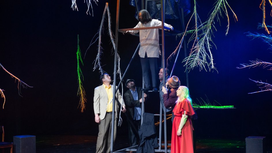 Xalq yazıçısı Kamal Abdullanın “Ruh” əsəri əsasında hazırlanan eyniadlı tamaşa nümayiş olunub