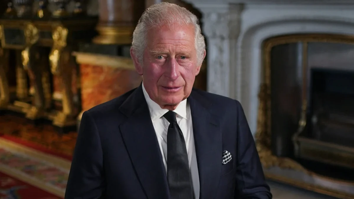 Britaniya Kralı qardaşının varislikdən çıxarılması barədə qərarı dəstəkləyəcək