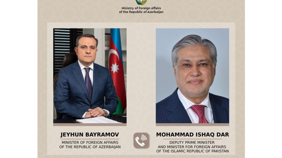 Azerbaijani, Pakistani FMs discuss regional and international security over phone