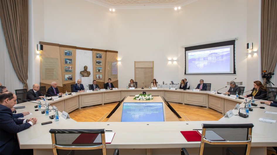 Naxçıvanda ümumi gücü 50 meqavat olan Günəş elektrik stansiyaları layihələri üzrə müqavilələr imzalanıb