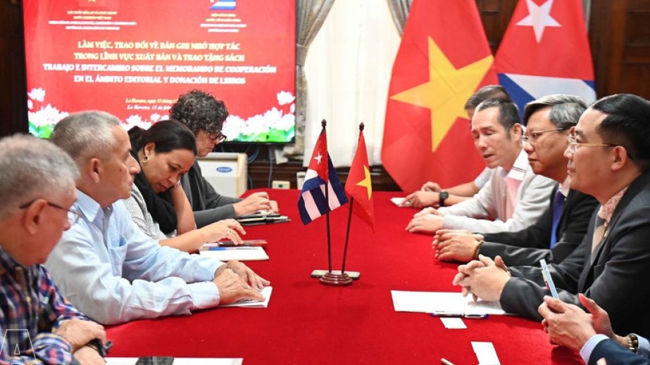 Vietnam, Cuba step up cooperation in book publishing