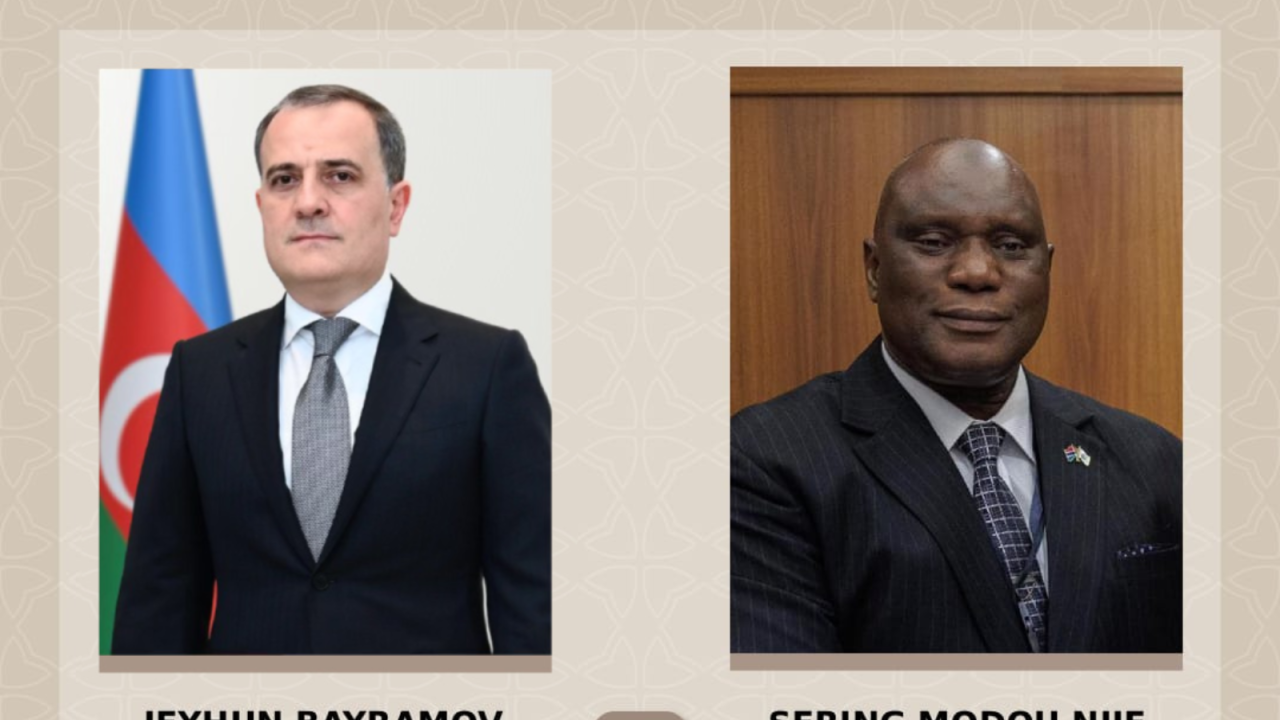 Ceyhun Bayramov qambiyalı həmkarı ilə telefon danışığı apardı