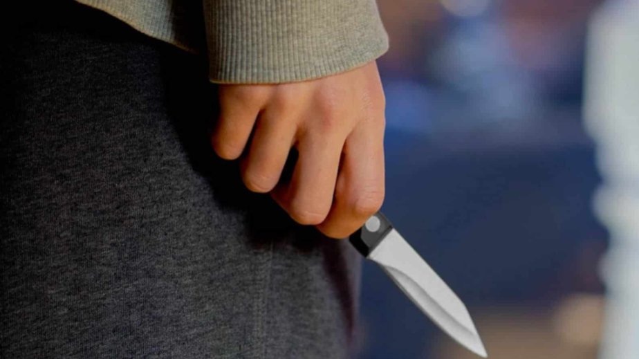 “Napoli” azarkeşi təhqirə görə həyat yoldaşı tərəfindən bıçaqlanıb