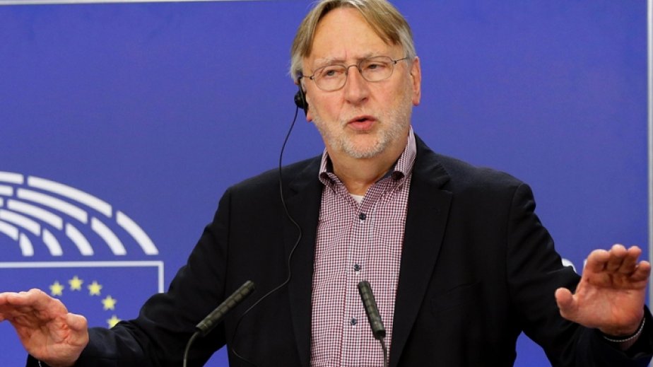 Avropa Parlamenti ABŞ ilə ticarət sazişinin təsdiqini dondurdu