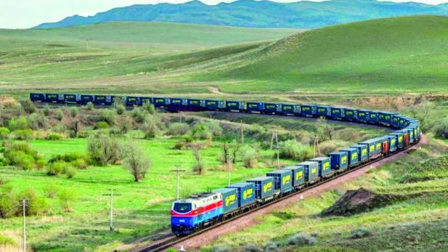 Qazaxstanlı ekspert: Orta Dəhlizin “onurğa sütunu” Qazaxıstan, “ürəyi” isə Azərbaycandır