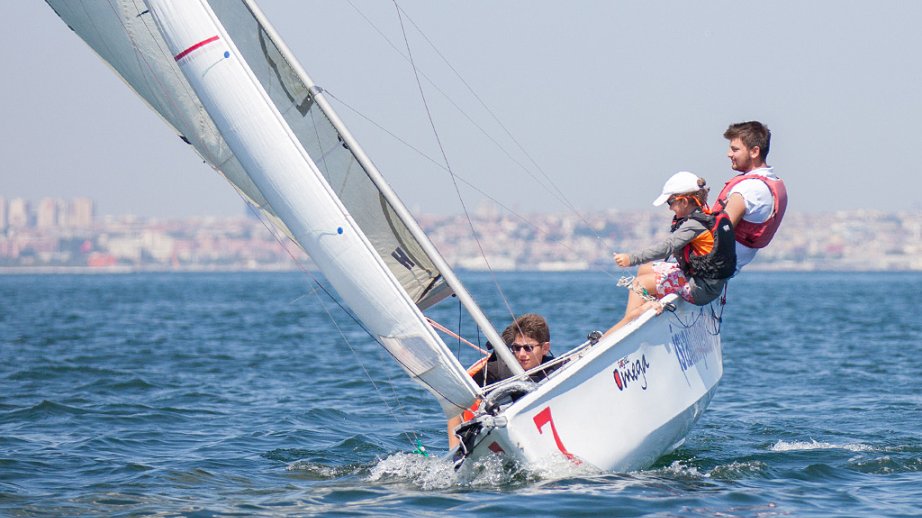 Two Azerbaijani female sailors to compete in European Championships