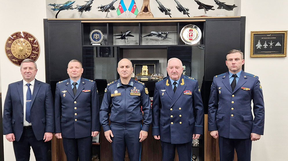 Azərbaycanla Rusiya arasında hərbi əməkdaşlığın cari vəziyyəti müzakirə edilib