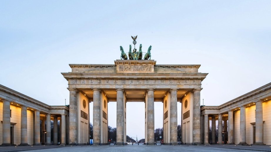 Azerbaijan’s Presidential Representative holds talks in Germany