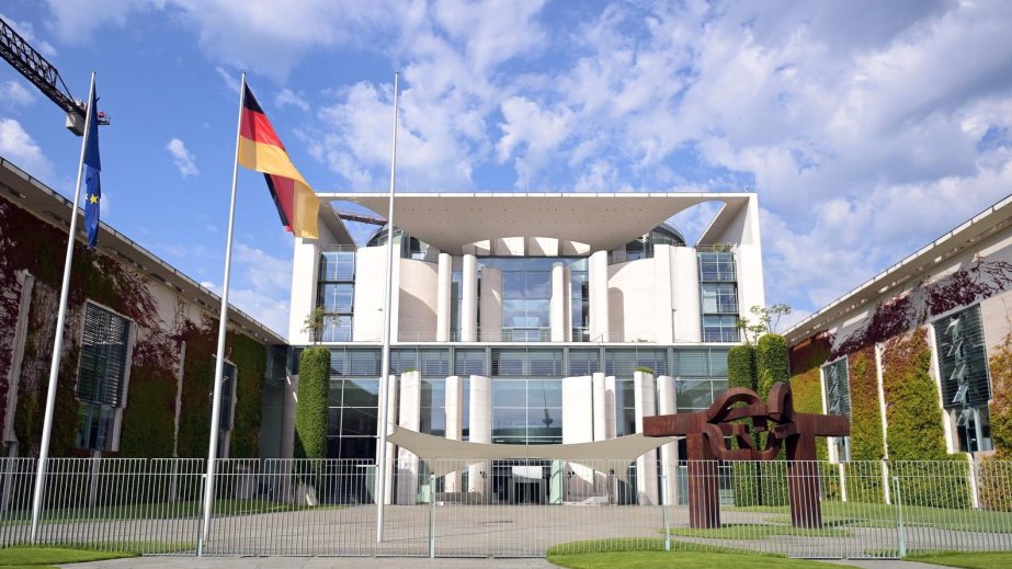 Almaniya hökuməti İsrailin İrana hərbi hücumları barədə əvvəlcədən məlumatlandırılıb