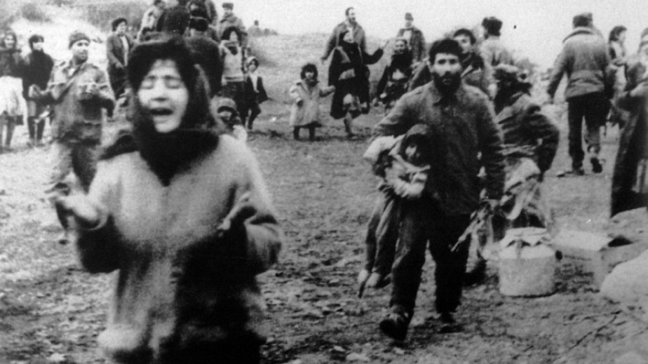 “Qan içində olduğum üçün uşaqlarım məni tanımadılar” – Zərərçəkənlər Xocalı soyqırımının dəhşətlərini danışır