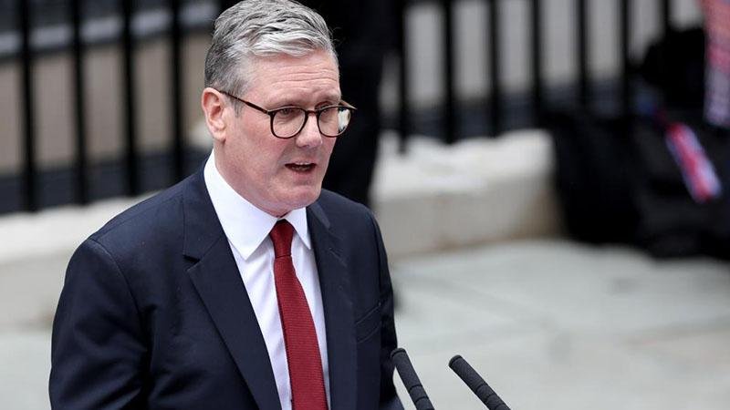 İngiltere, ABD'ye İngiliz üslerini kullanma izni verdiğini açıkladı