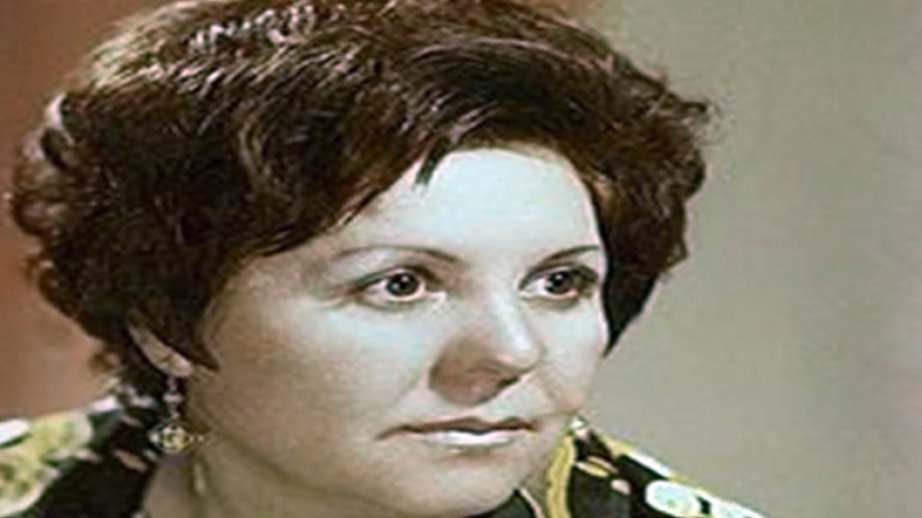 Ayrılıq nəfəsli, hicran soraqlı şairə Hökumə Billuri