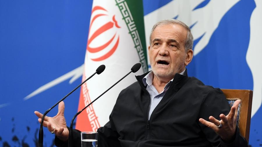 Pezeşkiyan: Komşularımızın egemenliğine saygı duyuyoruz