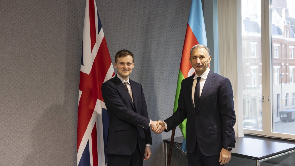 Azərbaycanla Böyük Britaniya arasında uçuşların sayı artırıla bilər