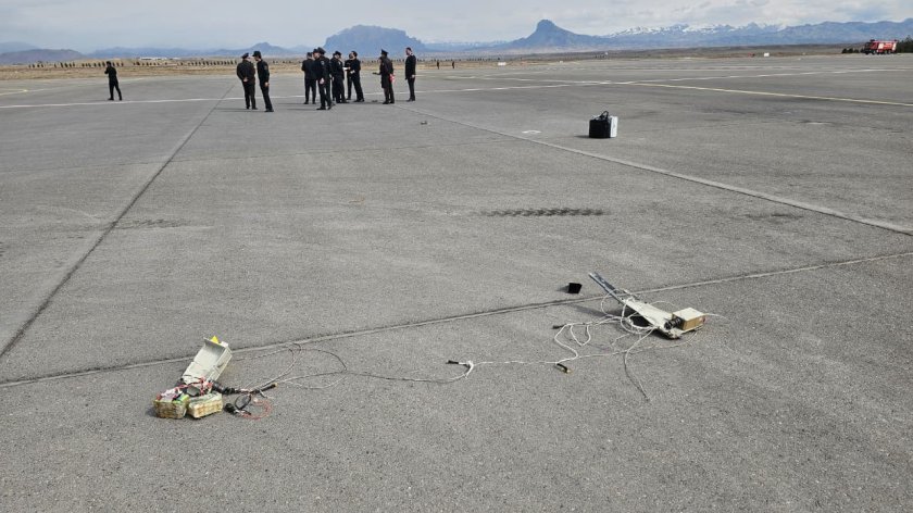 Naxçıvan aeroprotuna düşən dronun qalıqları (FOTO/VİDEO)