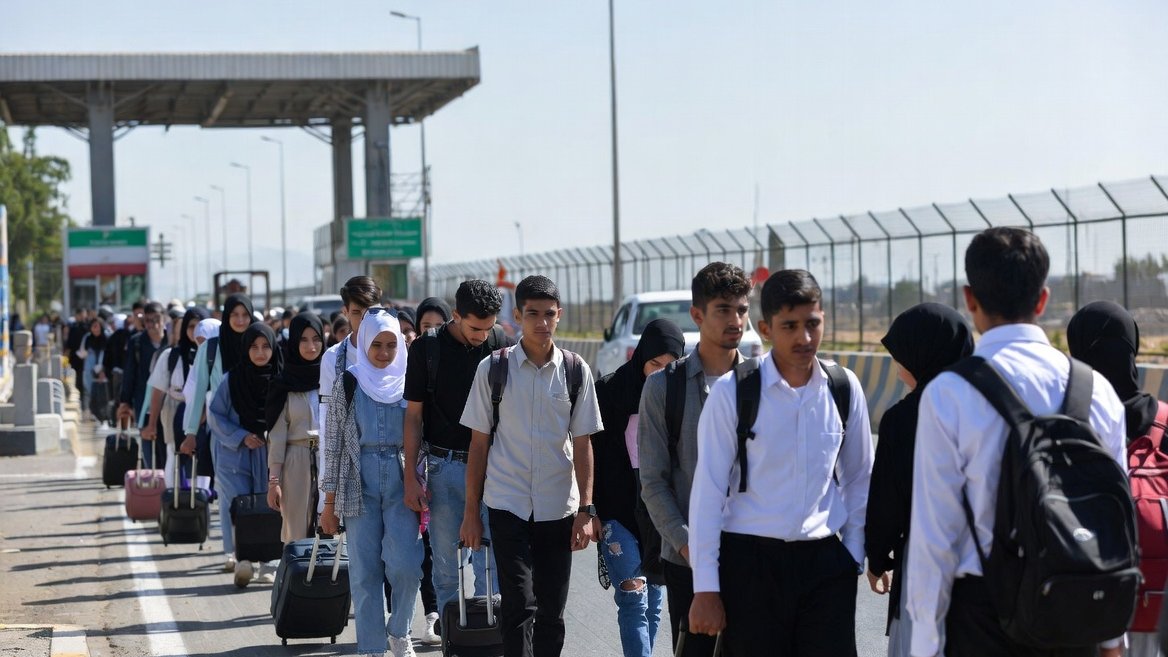 İndoneziya bu gündən vətəndaşlarını Azərbaycan vasitəsilə İrandan təxliyə etməyə başlayacaq