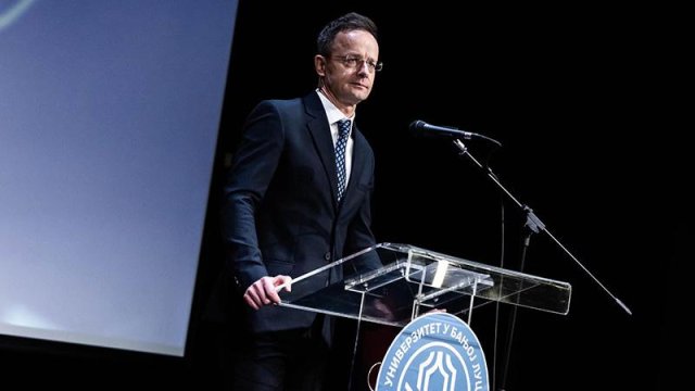 Macaristan: AB, Rusya'dan petrol ve gaz ithalatına uyguladığı yasağı derhal kaldırmalı