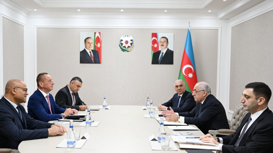 Azerbaijani PM meets with presidents of International Canoe Federation and European Canoe Association