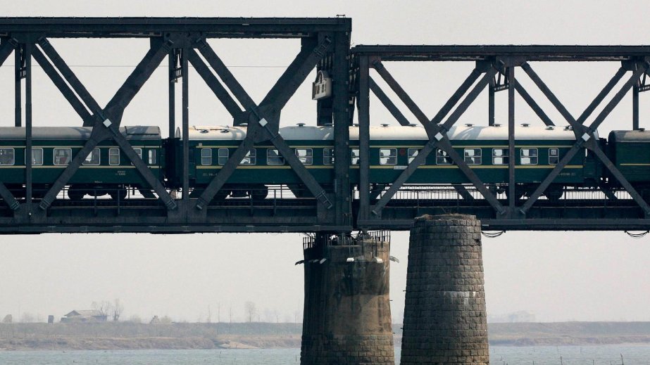 Çin və Şimali Koreya arasında sərnişin qataralarının hərəkəti bərpa olunub