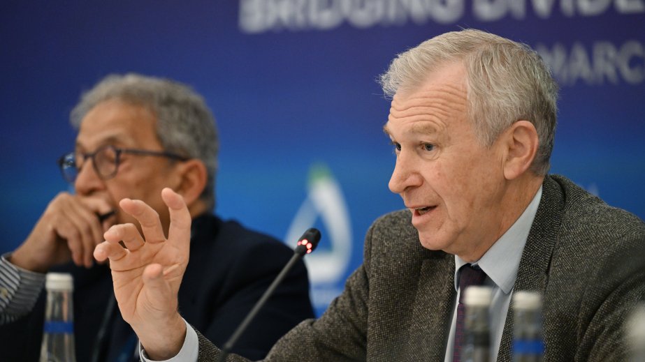 Former Belgian PM: As an island of stability in the region, Azerbaijan deserves the EU's special attention