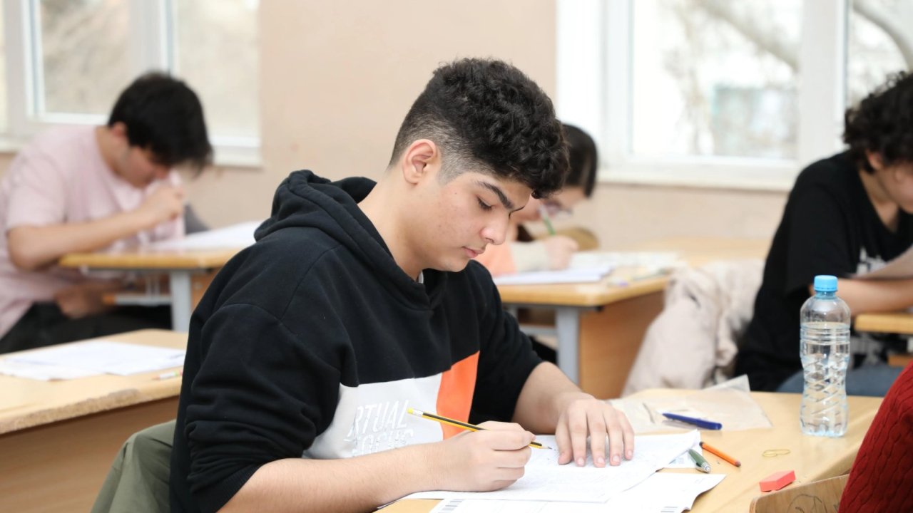 Ali məktəblərə qəbulun II mərhələsinin tarixi məlum olub