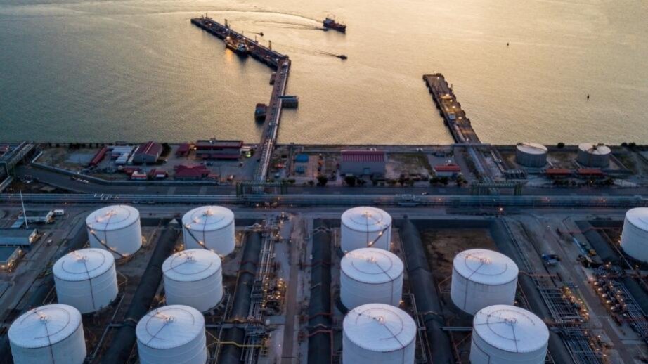 Kazakhstani oil transit via Azerbaijan reaches 4 million tons
