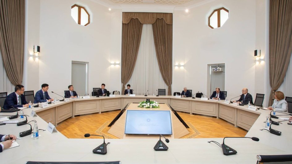 Azerbaijan, China explore energy cooperation
