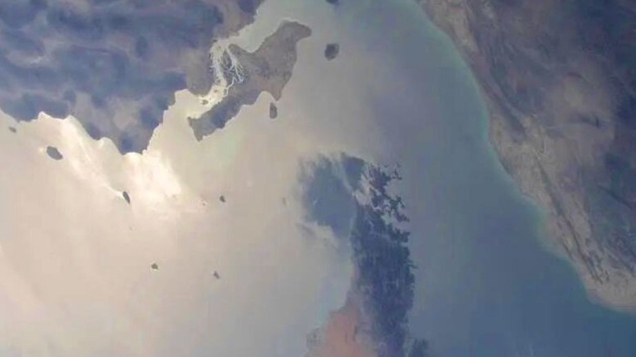 Minlərlə dənizçi Fars körfəzi bölgəsini tərk edə bilmir