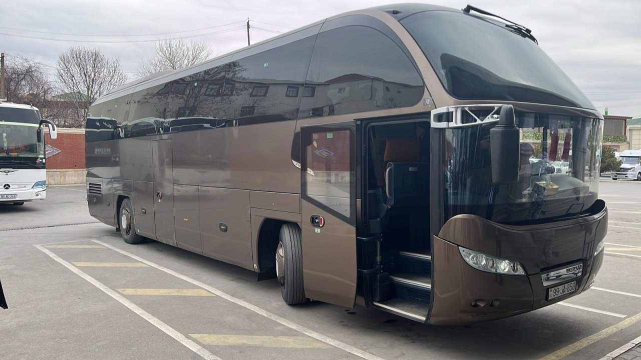 Ötən gün paytaxtdan bölgələrə rekord sayda sərnişin daşınıb