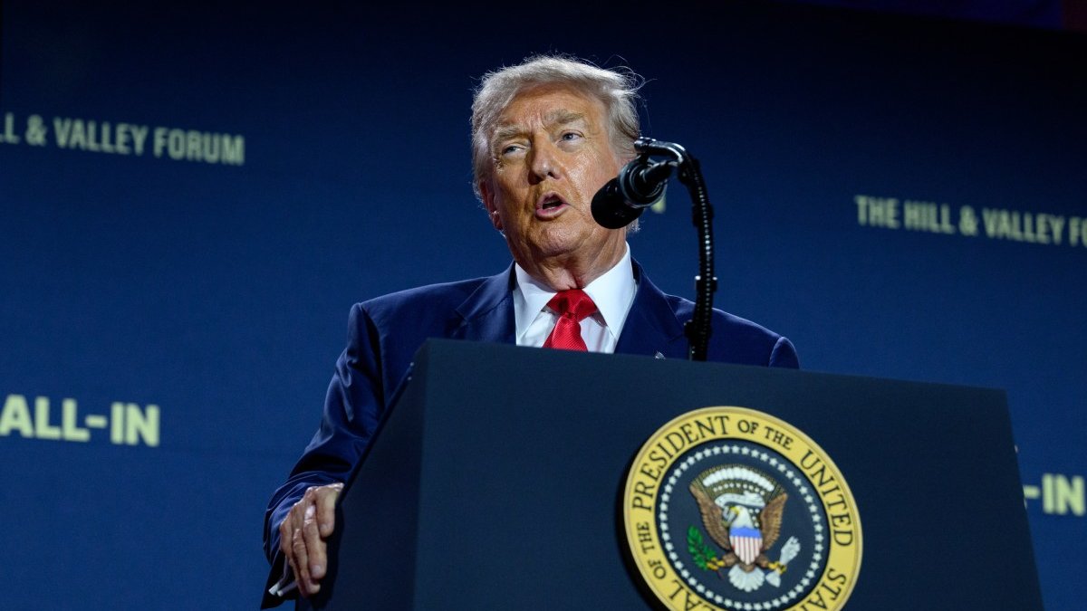 Donald Tramp İranın elektrik stansiyalarına zərbə təhlükəsi ilə çıxış edib