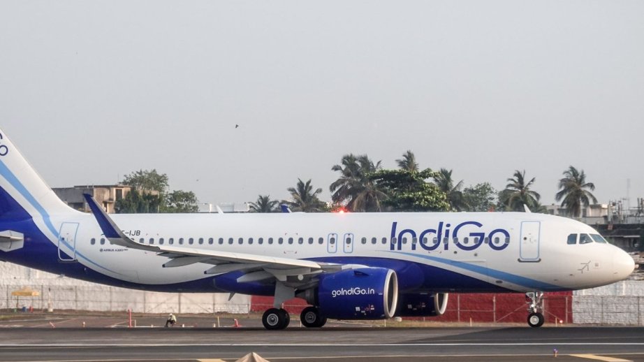 Dehli aeroportunda fövqəladə vəziyyət elan olunub