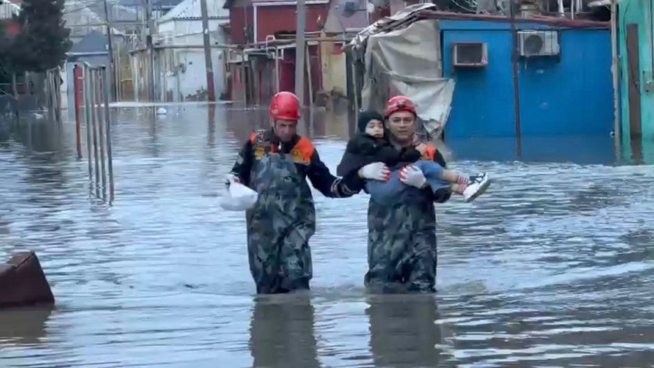İntensiv yağışlarla əlaqədar 454 nəfər təxliyə edilib (VİDEO)