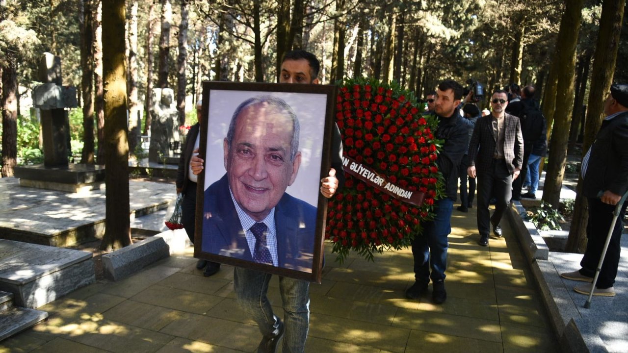 Xalq artisti Rasim Balayev I Fəxri xiyabanda dəfn olunub