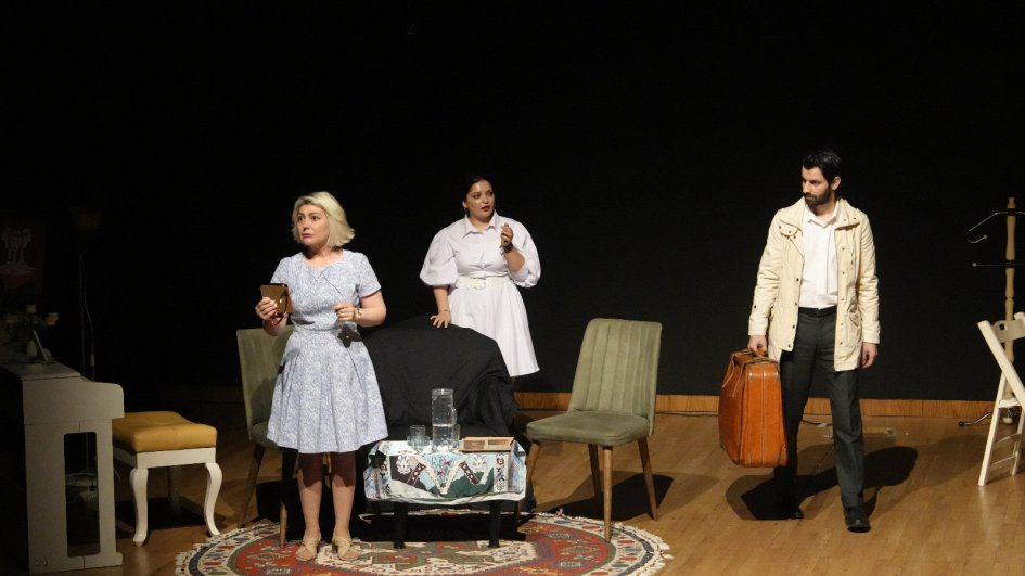 Cəfər Cabbarlı adına Türkiyə-Azərbaycan Teatrı İstanbulda növbəti dəfə səhnəyə çıxıb