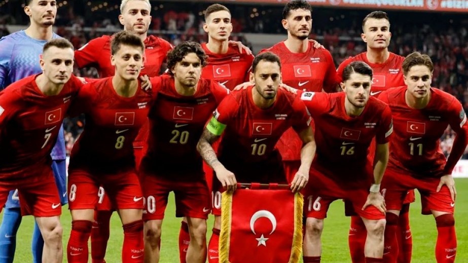 Türkiye 1 win from World Cup return as Kosovo stand in way