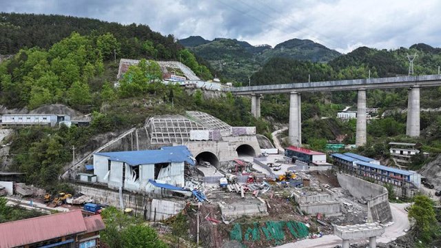 Çin'de tünel inşaatında patlama: 4 ölü, 9 yaralı